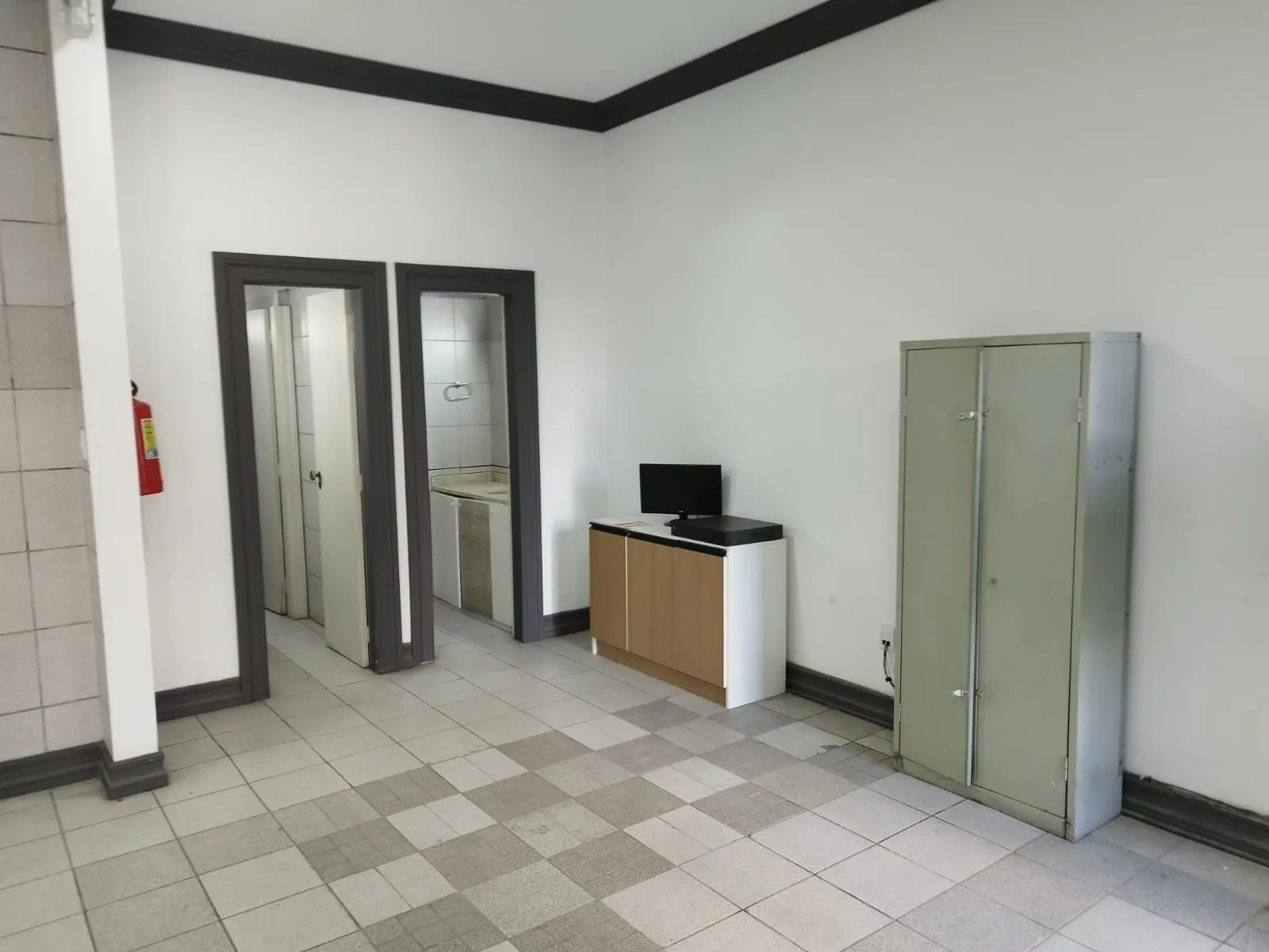 Imagem Apartamento 2 Dormitórios, 1 vaga Dupla de Garagem, Bairro Independência, Porto Alegre-RS