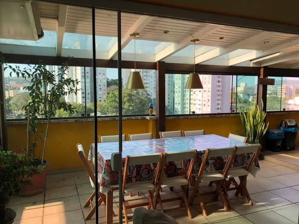 Imagem Cobertura Duplex de Alto Padrão Bairro Cristal - Porto Alegre