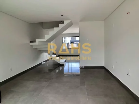 Imagem Sobrado ótimo padrão de acabamento a venda com 81,92 m² de área construída, 2 suítes a venda n...