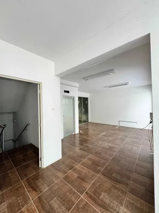 Imagem Casa com 4 dormitórios sendo 2 suítes e ampla garagem a no bairro Jardim Blumenau - Blumenau/SC