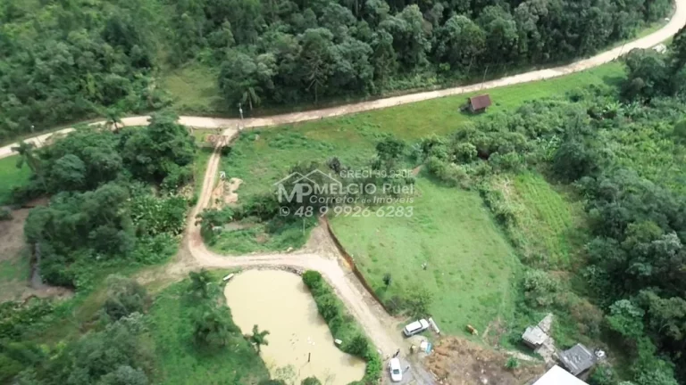 Imagem Ótimo sítio a venda em Pinheral SC. com 40.000m². Propriedade equipada para criação de animais.