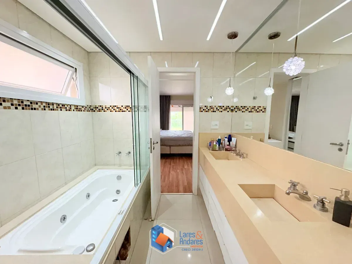 Imagem Sobrado para venda em Vila Pirituba com 4 quartos, sendo 4 suítes, 245m²