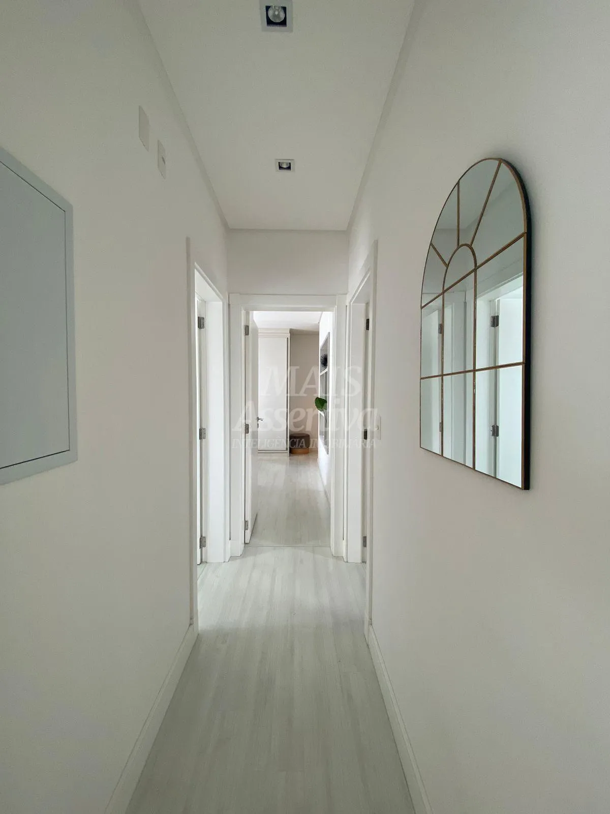 Imagem Excelente apartamento de alto padrão a venda no centro de Balneário Camboriú/SC