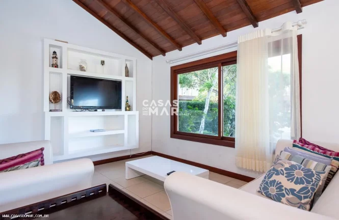 Imagem Casa em Condomínio para Temporada em Armação dos Búzios / RJ no bairro Forno