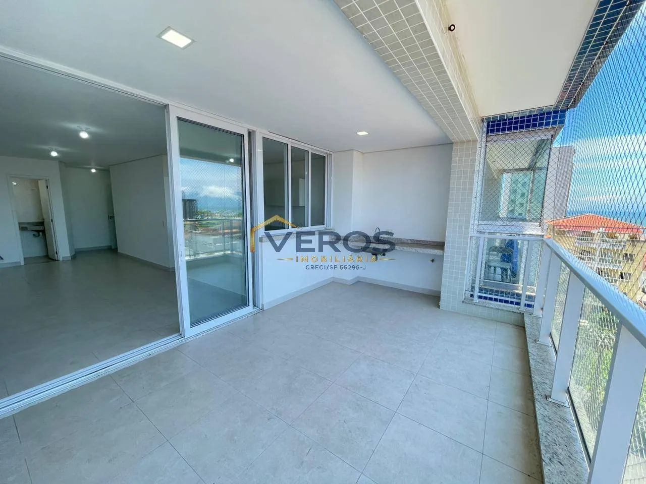 Imagem Apartamento 3 Dormitórios 400 metros da Praia do Indaia
