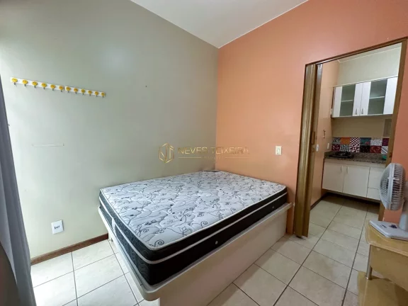 Imagem Excelente kitnet com armários, com vaga de garagem e piscina no Boulevard Studios.
