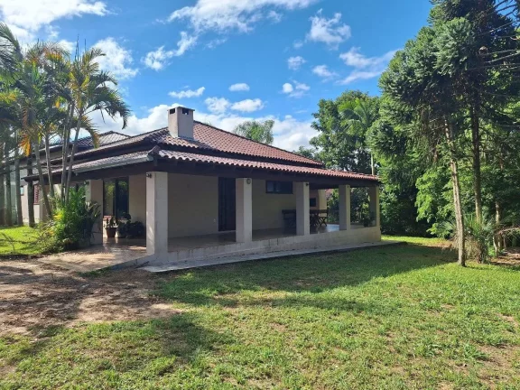 Imagem EXCELENTE OPORTUNIDADE, Casa com 256m², cond fechado, Águas Claras, Viamão
