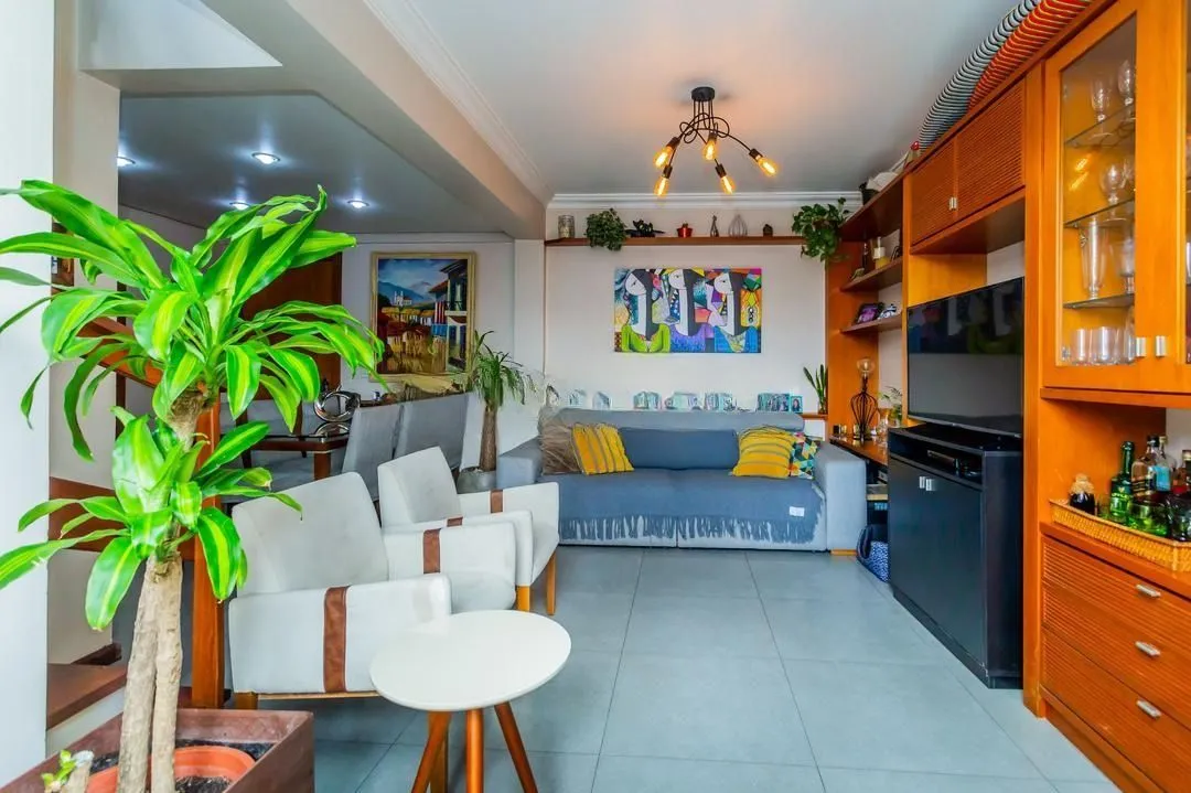Imagem Duplex Reformado com 2 Dormitórios e 1 Vaga - Pronto para Morar