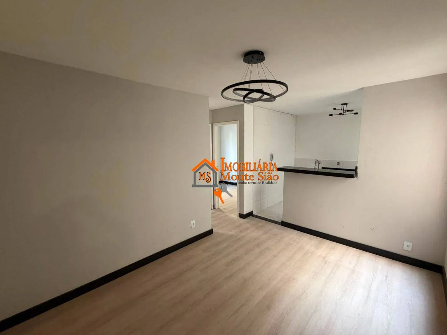 Foto do imóvel Apartamento com 2 dormitórios à venda, 45 m² por R$ 265.000,00 - Água Chata - Guarulhos/SP