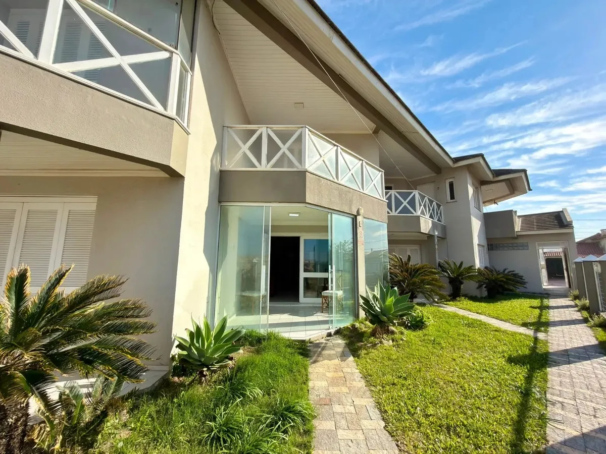Foto do imóvel CASA EM RESIDENCIAL À VENDA em BEIRA MAR