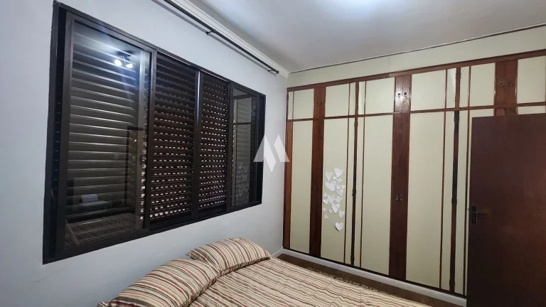 Imagem Oásis Urbano no Embaré: Sobrado Exclusivo com Piscina e Conforto Absoluto, 3 dormitórios, 1 suíte