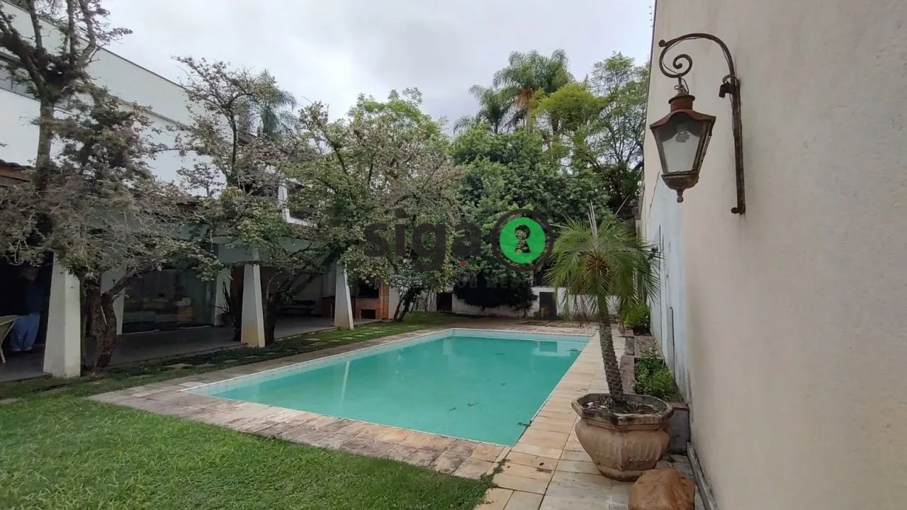 Imagem Casa em Rua tranquila no Real Parque
