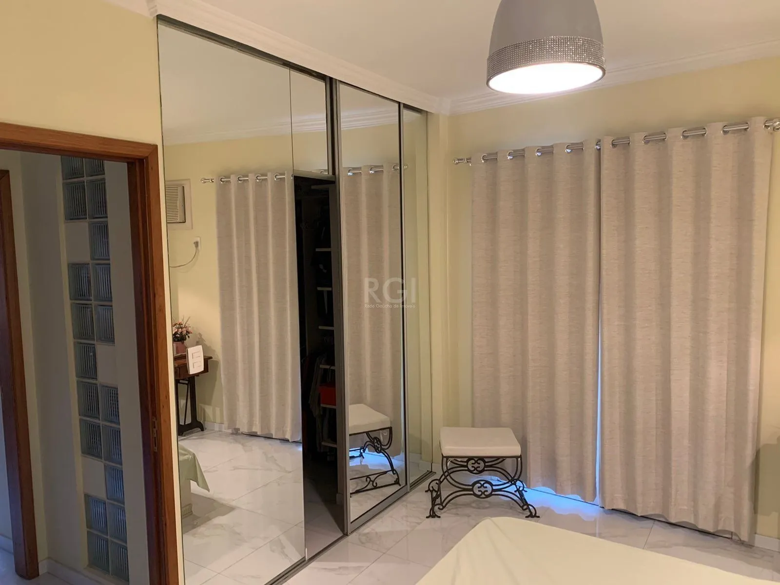 Imagem Apartamento para Venda - 130m², 3 dormitórios, sendo 1 suites, 1 vaga - Rio Branco