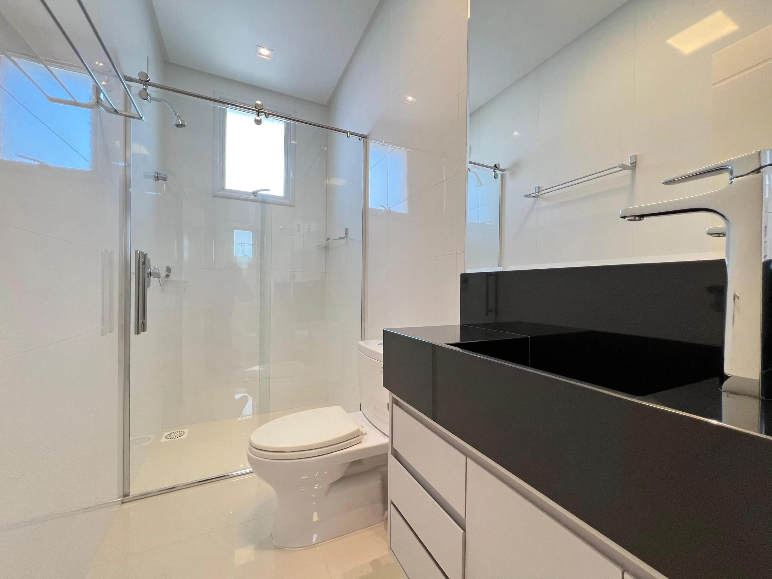 Imagem Apartamento com vista para o mar à venda com 273m2 por R$ 6.000.000,00