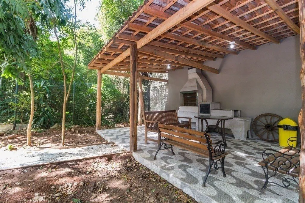 Imagem Apartamento de 3 dormitórios à venda no Bairro Teresópolis, Porto Alegre.