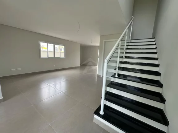 Imagem SOBRADO COM PISCINA, 3 SUÍTES, BAL. MARILUZ