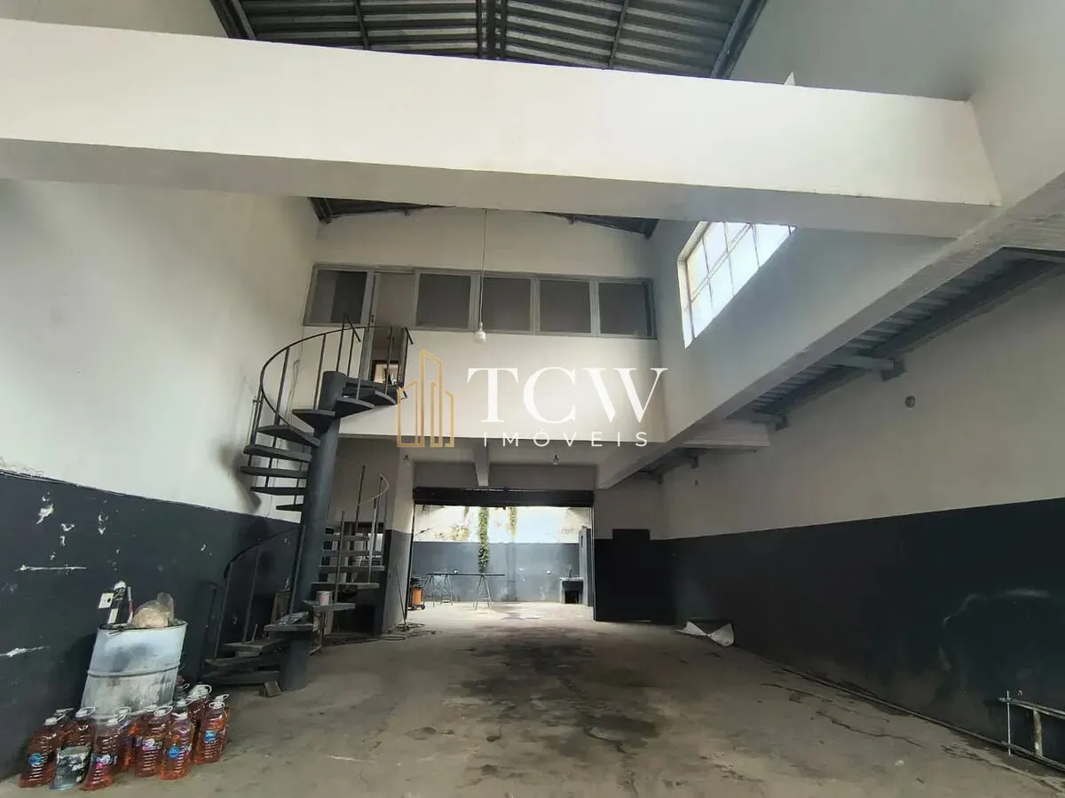 Imagem Galpão Comercial à Venda na Mooca | 217 m² de Terreno | Mezanino | São Paulo/SP