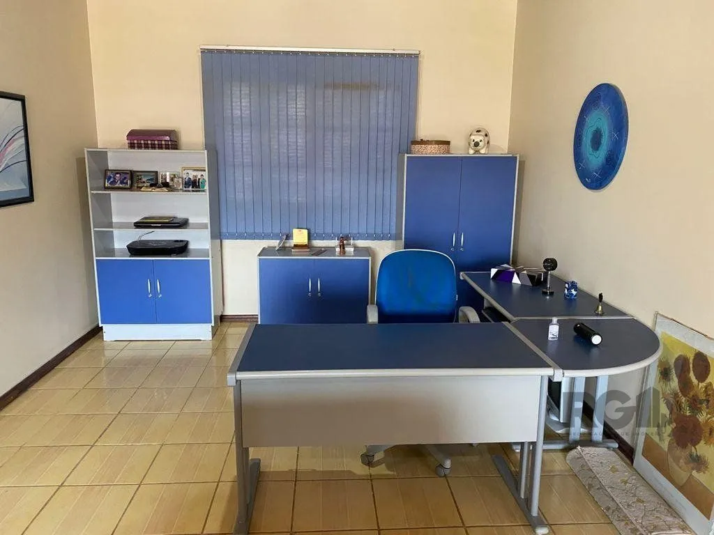 Imagem casa sobrado 4 dormitórios, 3 vagas de garagem, Bairro Itacolomi