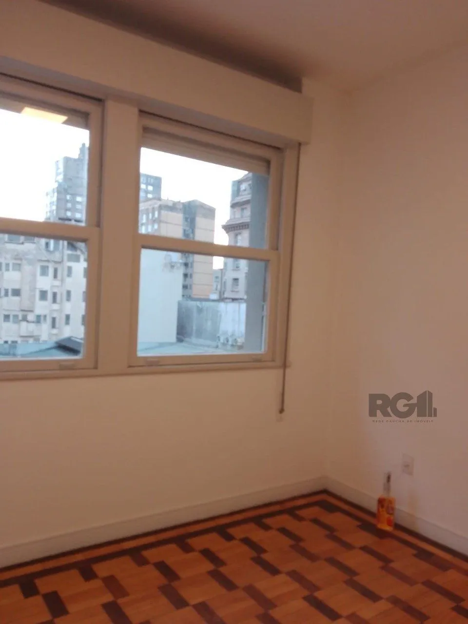 Imagem Raridade, apartamento 3 dormitórios,reformado, desocupado,no Centro