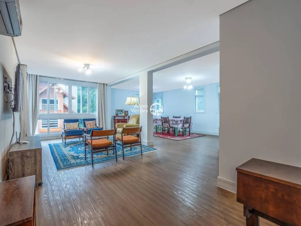 Imagem VENDE-SE APARTAMENTO COM 4 SUITES PROXIMO A RUA COBERTA DE GRAMADO