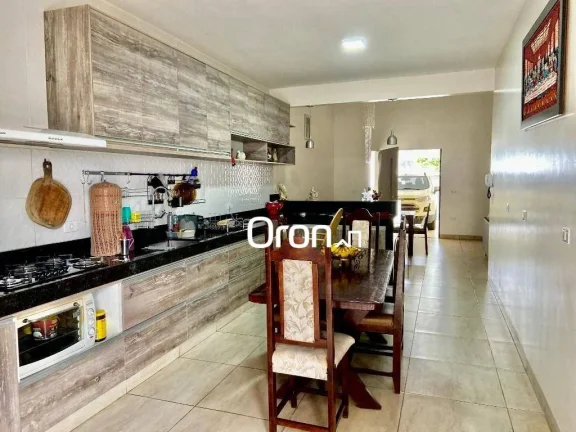 Imagem Casa à venda, 223 m² por R$ 890.000,00 - Setor Coimbra - Goiânia/GO