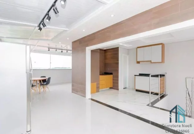 Imagem Sobrado Mobiliado com terraço , 03 quartos c/suíte, 04 vagas, no Pinheirinho em Curitiba PR