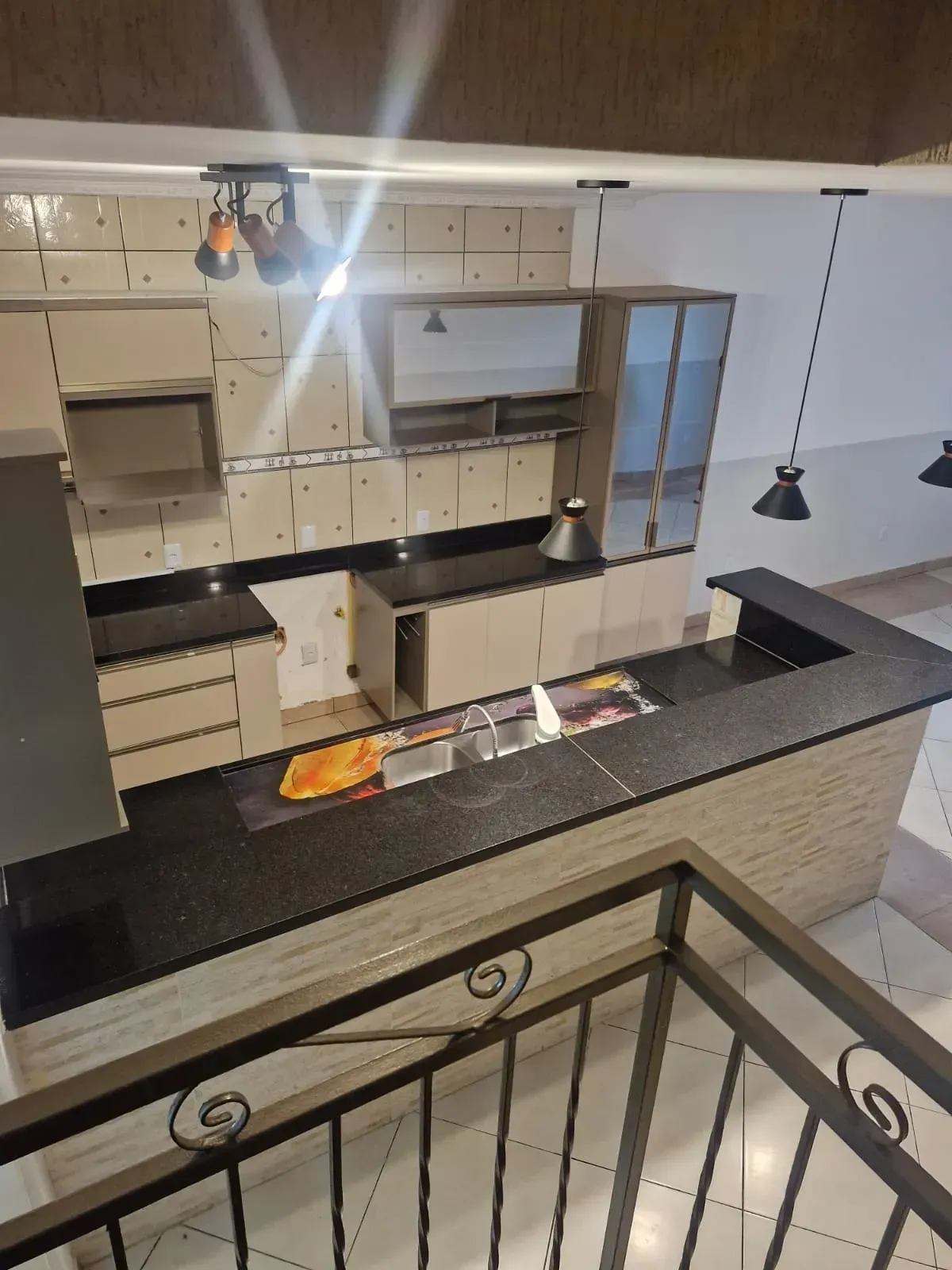 Imagem Casa à venda - Área útil 224 m2 com 3 dormitórios sendo 1 suíte - 2 vagas - Vila Maria Genoveva - Ju