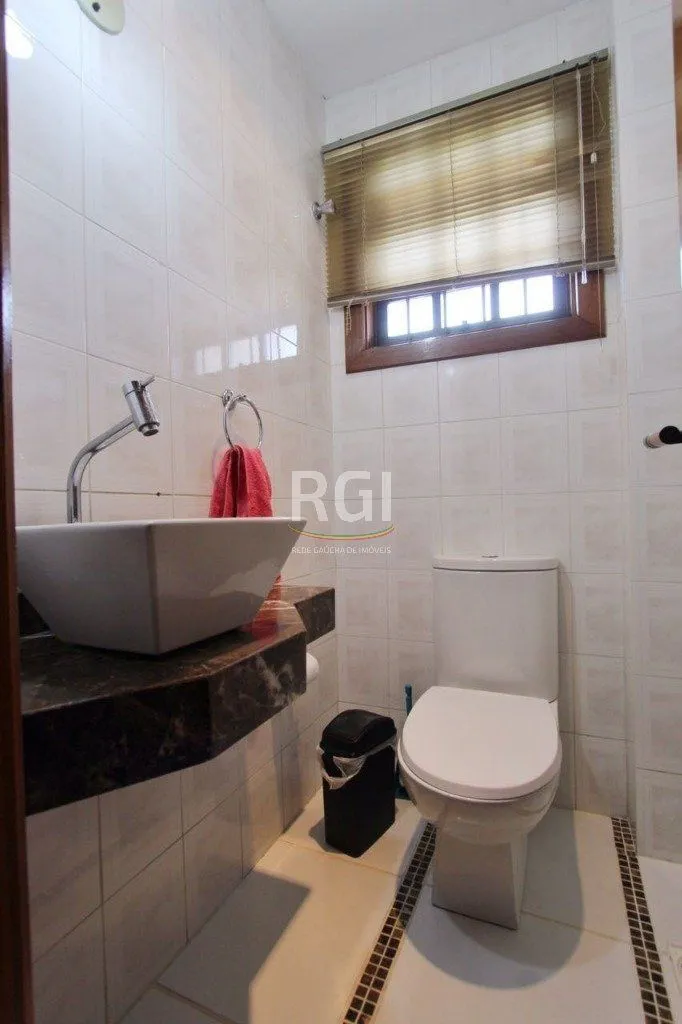 Imagem Casa para Venda - 259.5m², 4 dormitórios, sendo 1 suites, 3 vagas - Teresópolis