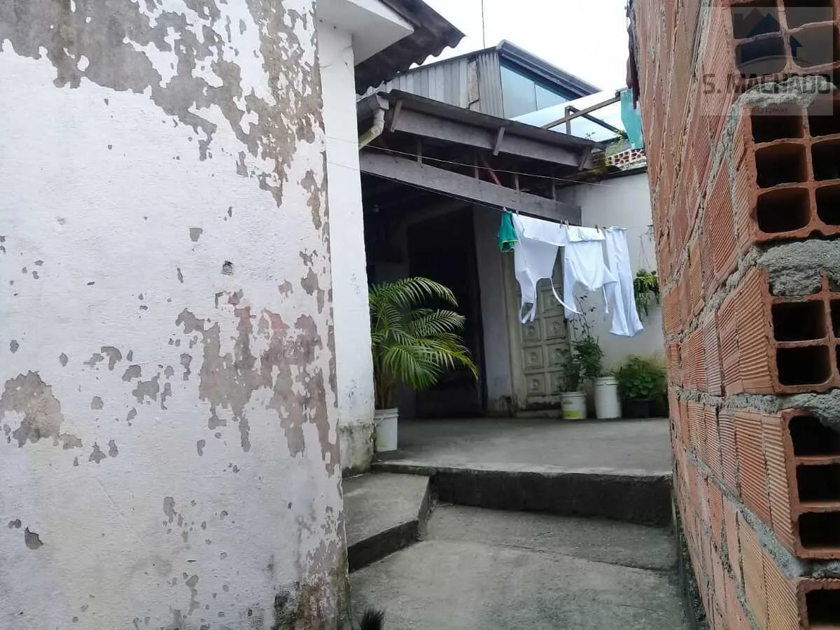 Imagem Sobrado para Venda em Santo André / SP no bairro Vila Guarará