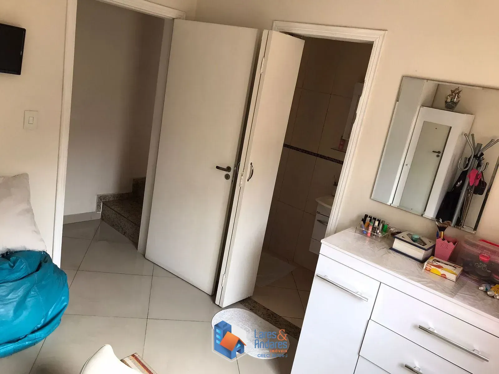 Imagem Sobrado à venda com 4 quartos, sendo 3 suítes, e 5 banheiros com 163m² localizado na Rua Curupaiti (Zona Norte)