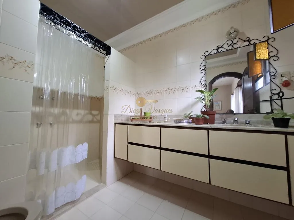 Imagem Casa em Condomínio para Venda em Teresópolis / RJ no bairro Albuquerque