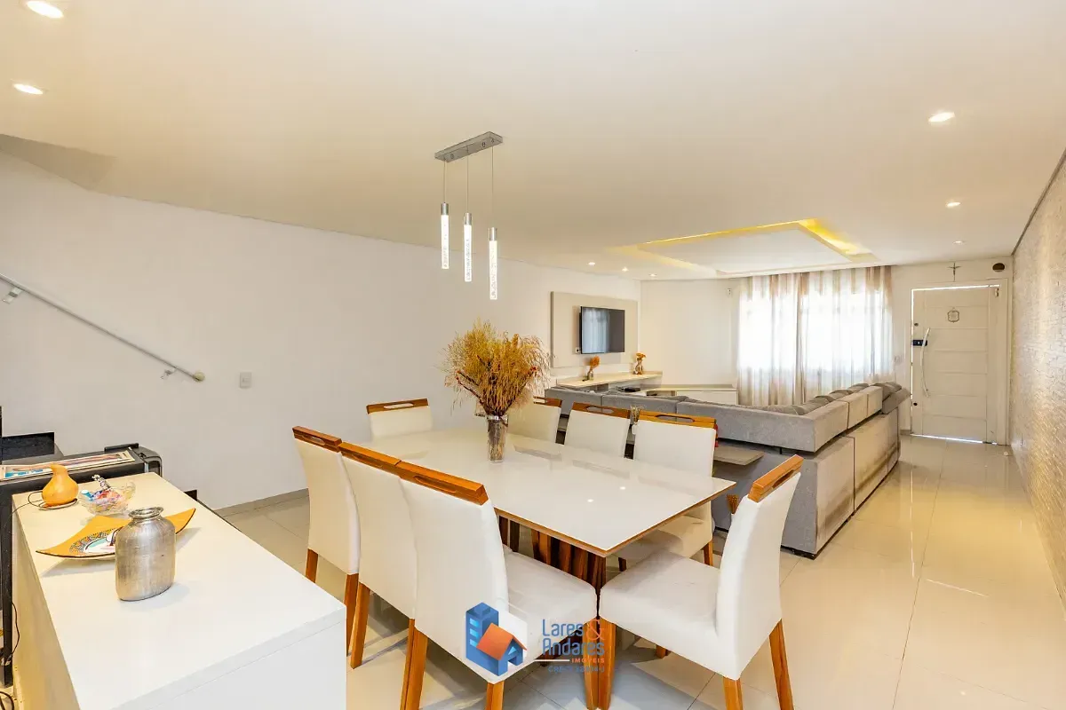 Foto do imóvel Casa para venda em Vila Gumercindo com 3 quartos, sendo 3 suítes, 165m² em Rua Dom Lúcio de Sousa