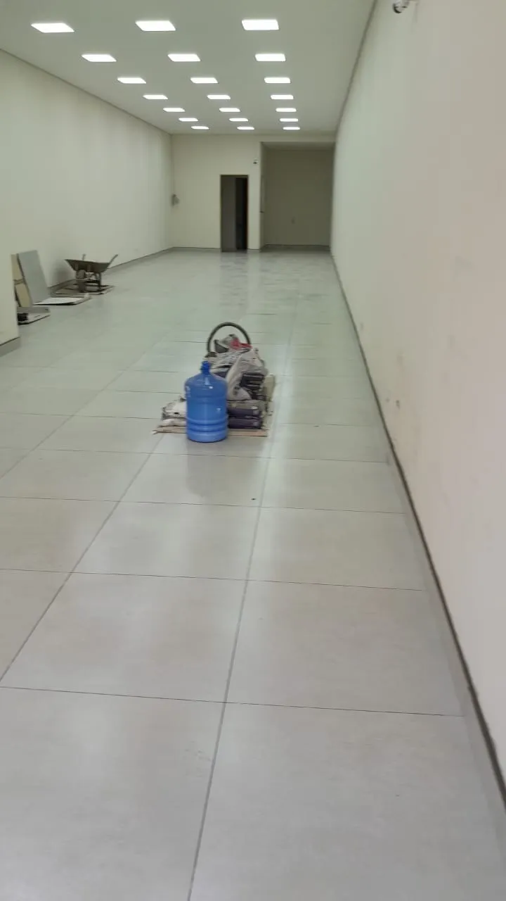 Imagem Salão Comercial para Locação em Sorocaba-SP, Bairro Parque São Bento: 1 Sala, 2 Banheiros, 120m²!