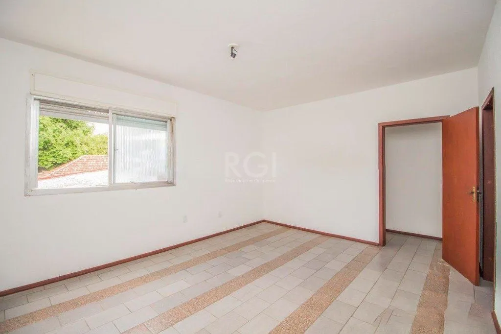 Imagem Casa para Venda - 440m², 3 dormitórios, sendo 2 suites, 2 vagas - Cidade Baixa