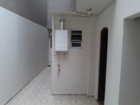 Imagem Imperdível! Casa à venda em Taboão da Serra-SP, Parque Marabá. 3 quartos, suíte, 2 salas, 5 banheiros, 2 vagas, 153,30m².