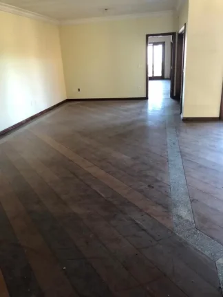 Imagem Casa em Aldeia da Serra - 581m²
