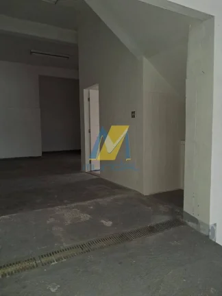 Imagem Salão comercial amplo para seu negócio crescer com visibilidade e acesso