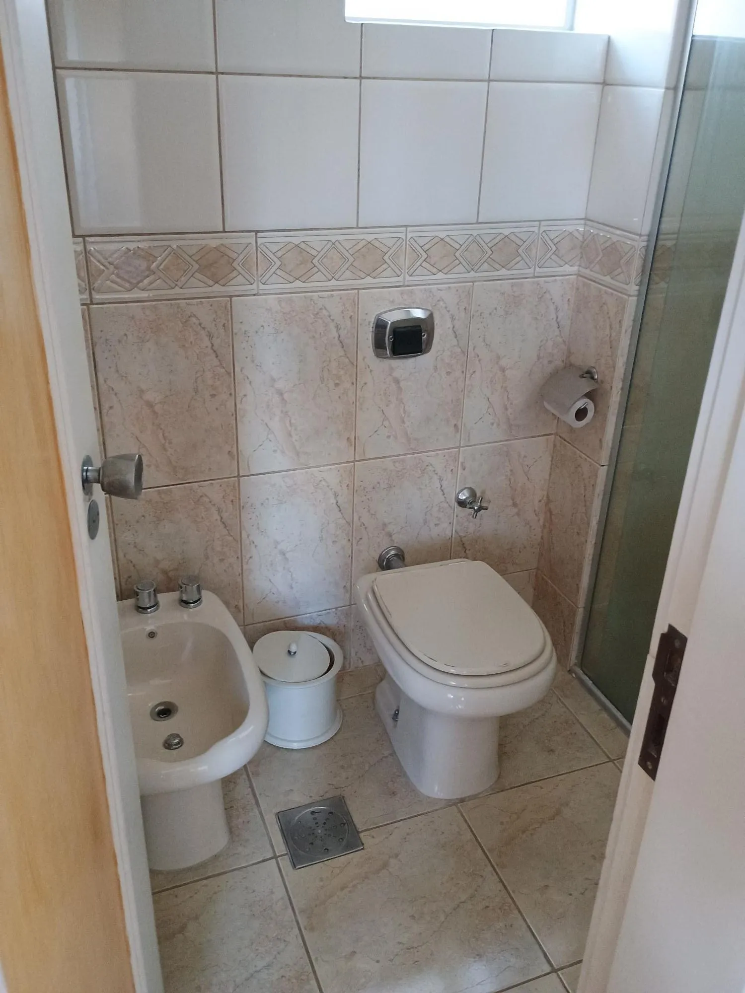 Imagem Apartamento com 03 quartos e 01 vaga à Venda no Bairro Rio Branco, Porto Alegre