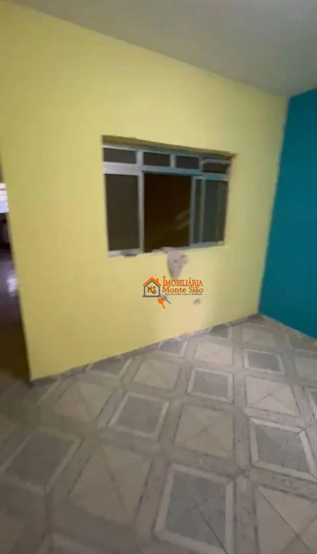 Imagem Casa com 3 dormitórios à venda, 100 m² por R$ 260.000,00 - Cidade Soberana - Guarulhos/SP