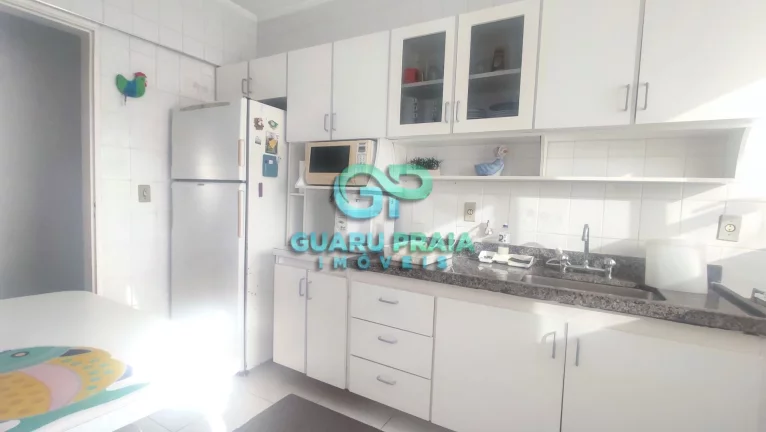 Imagem 3 dormitórios, sendo 1 suíte com sacada, banheiro social e de serviço, totalizando 3 banheiros, sala ampla para dois ambientes com sacada, cozinha e lavanderia, 1 vaga de garagem.