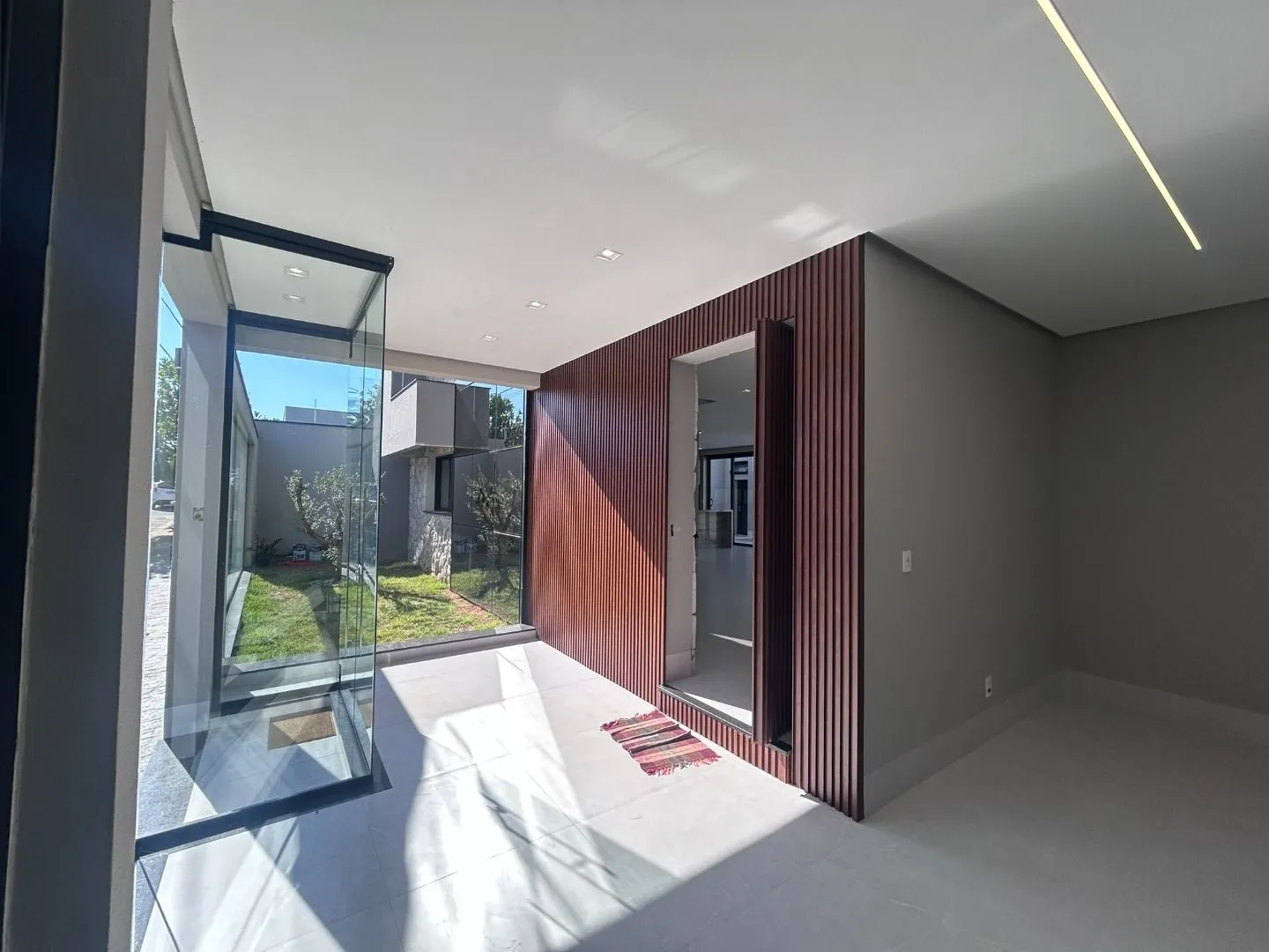 Imagem Casa com 3 dormitórios, 280 m² - venda por R$ 2.050.000 ou aluguel por R$ 7.500/mês - Campos Elíseos - Patos de Minas/MG