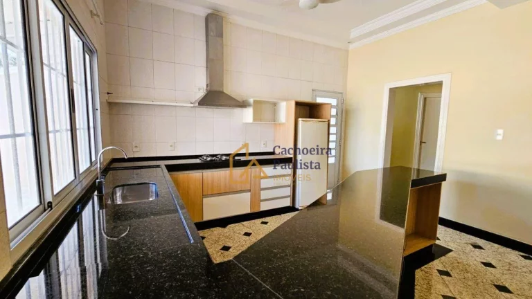 Imagem Casa com 4 dormitórios para venda ou locação - Parque Primavera - Cachoeira Paulista/SP