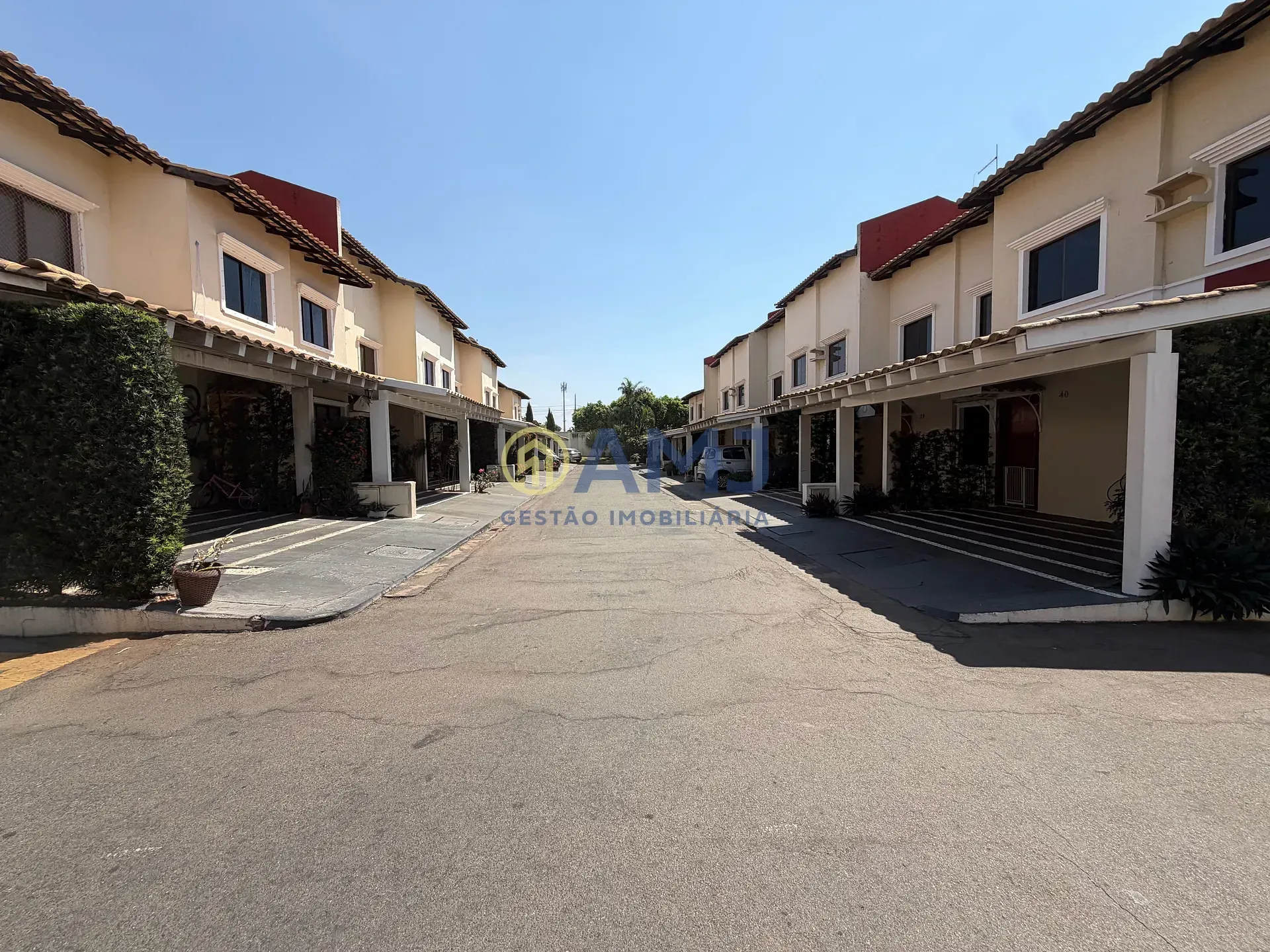 Foto do imóvel SOBRADO À VENDA OU PARA ALUGAR | CONDOMÍNIO VILLAS DO ATLÂNTICO - JARDIM PLANALTO em Endereço não informado
