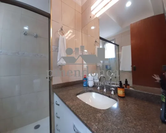 Imagem Apartamento á venda em Higienópolis com 4 dormitórios e 3 vagas, 191m².