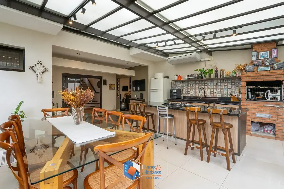 Imagem Casa para venda em Vila Suzana com 5 quartos, sendo 4 suítes, 373m²
