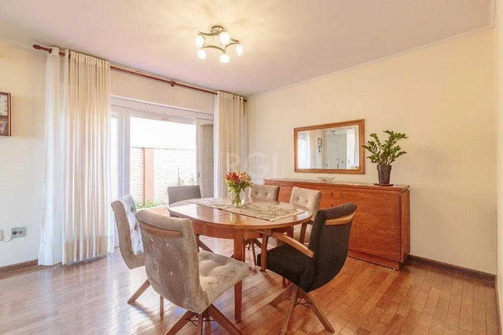 Imagem Casa a venda com 400m², bairro, Teresópolis