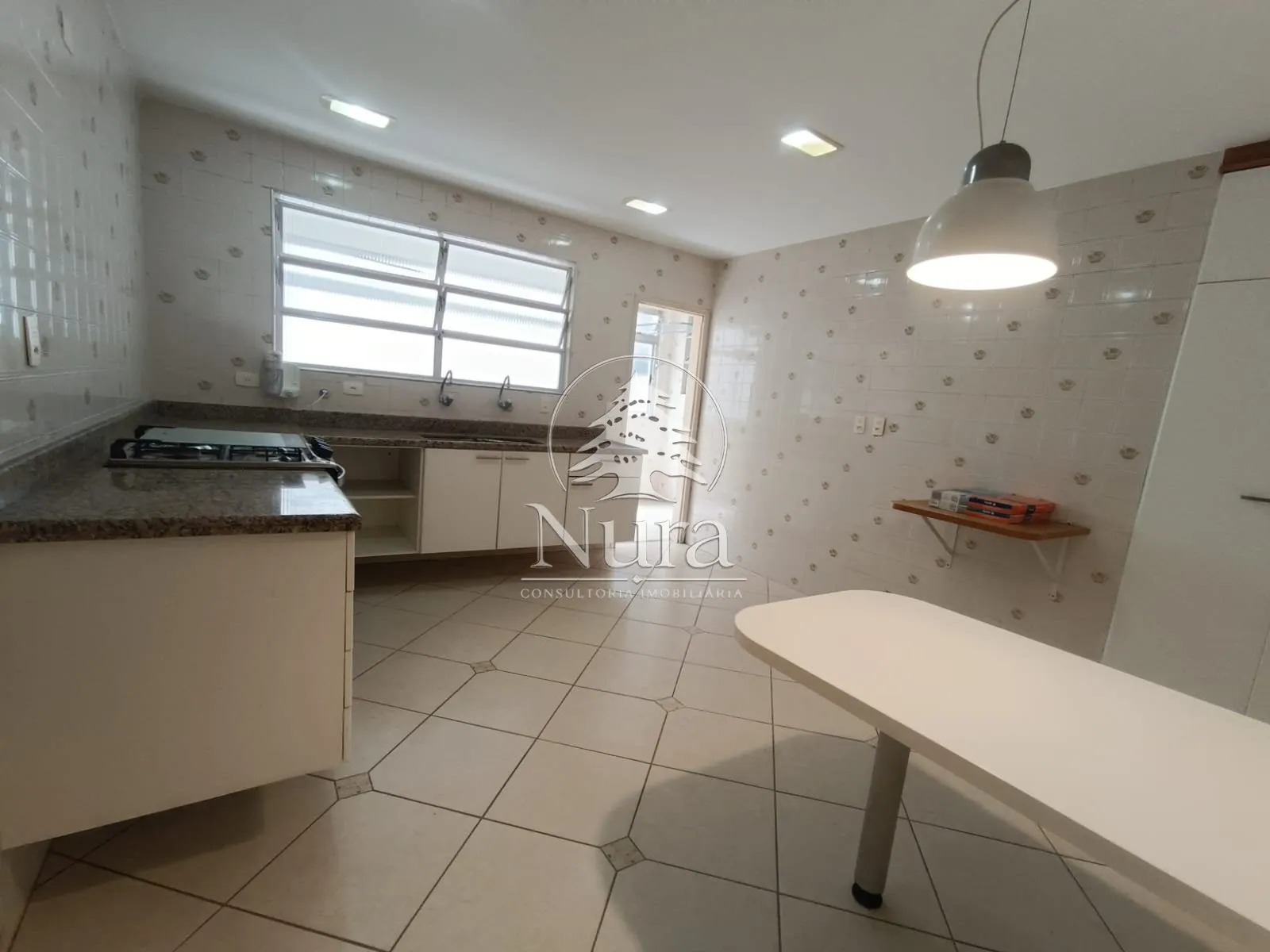 Imagem Apartamento de 3 quartos, 165m² no bairro Boqueirão, em Santos
