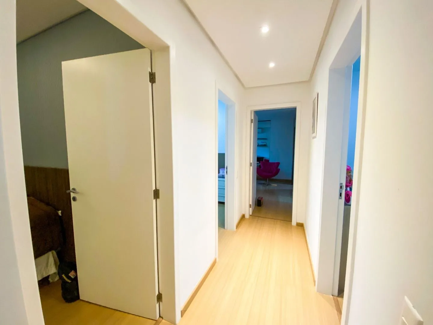Imagem Apartamento de Alto Padrão em Cacupé - 03 Suítes + 02 Vagas de Garagem