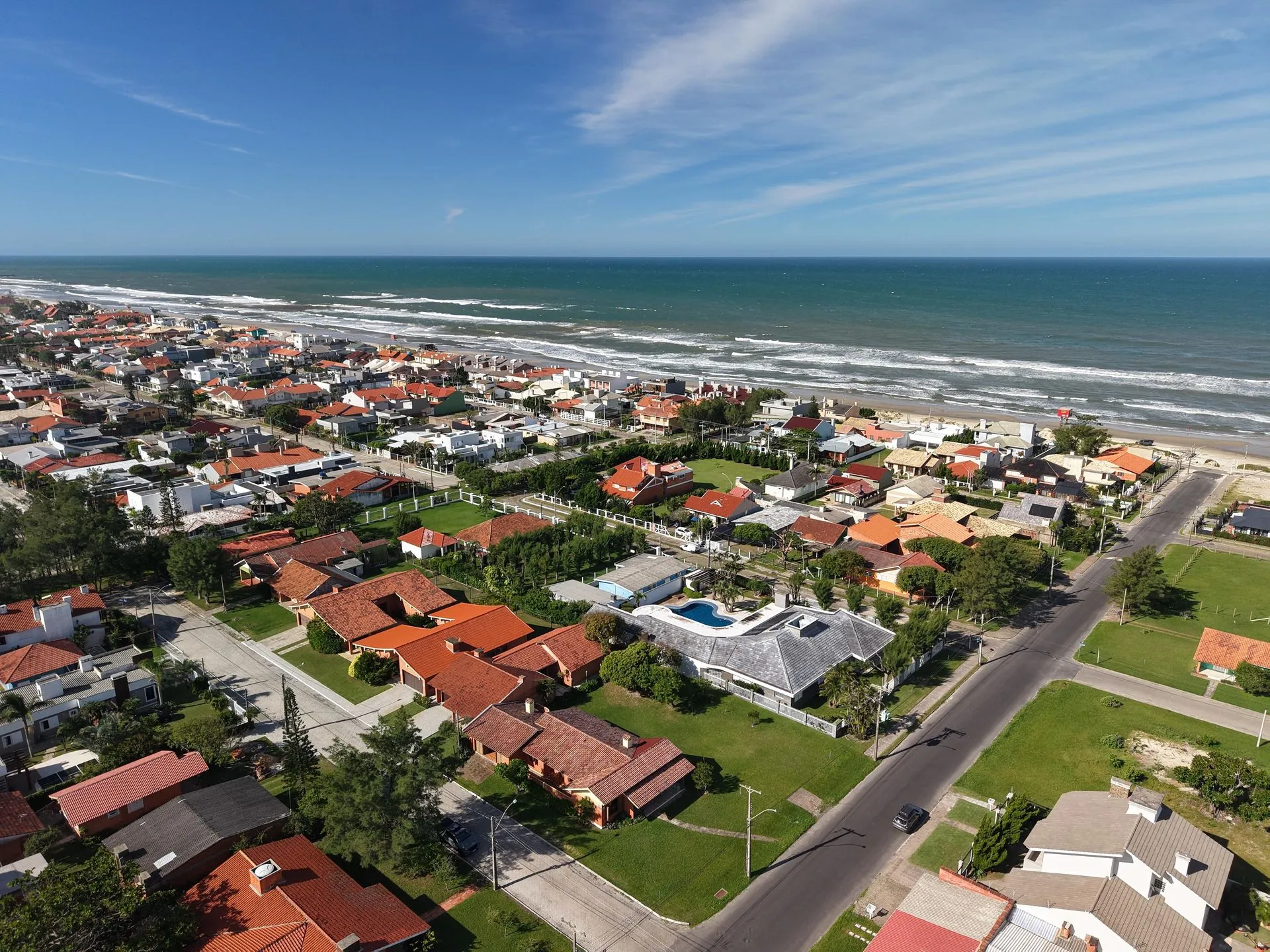 Imagem Casa à venda em Xangri-lá, Centro, com 4 quartos, 900m2