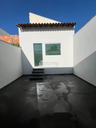 Imagem Casa à venda no Condomínio Moradas, no bairro Recreio dos Bandeirantes em Uberaba